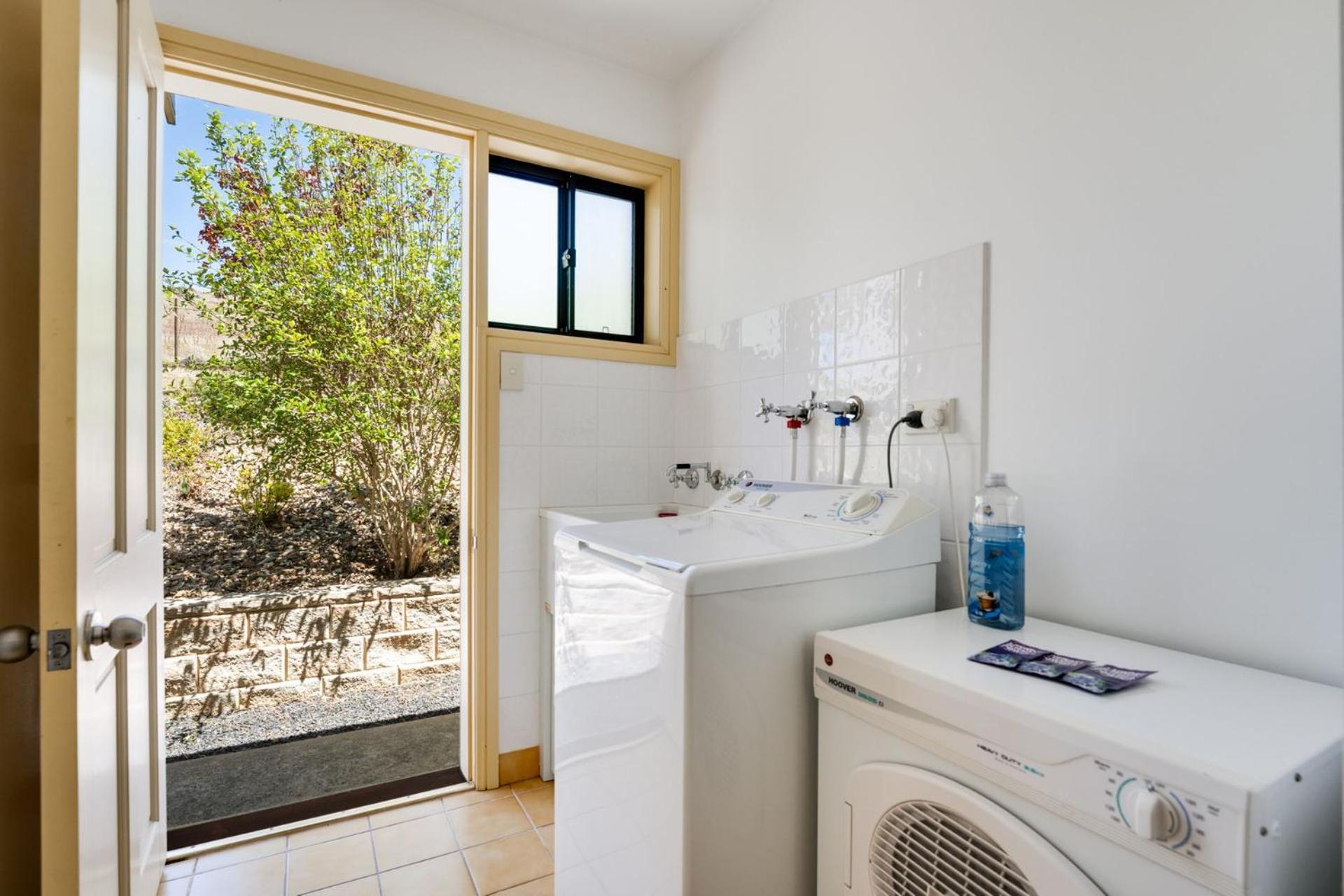 Dromaius 5 - 3Br Townhouse L Lake Views L Spa Bath L Wifi L Bbq ジンダバイン エクステリア 写真